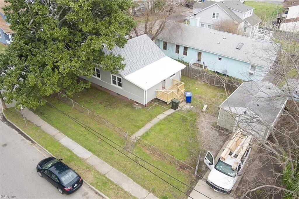 Beach Bungalow - 1 Block To Beach - Pets Welcome! Norfolk Exterior foto